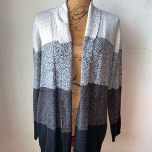 Women's Croft & Barrow Ombre White Gray Black No Button Cardigan Sweater Medium